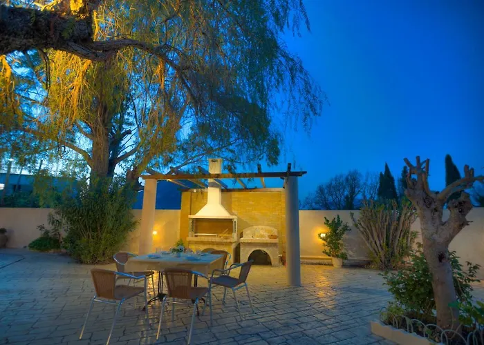 Santalas Villa